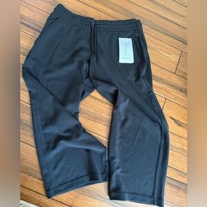 Athleta women’s seasoft straight pant. Meduim Petite NWT.